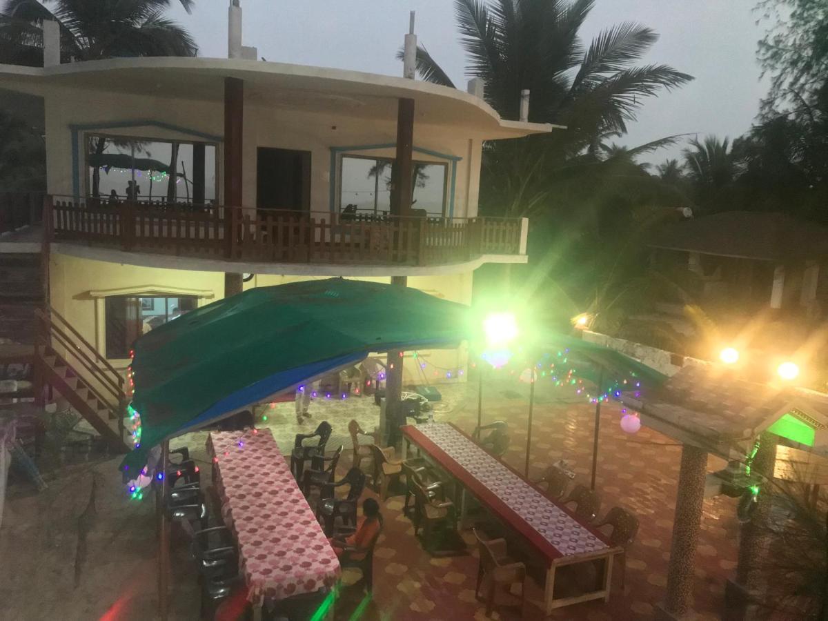 Sam & San Beach Resort Vengurla Kültér fotó